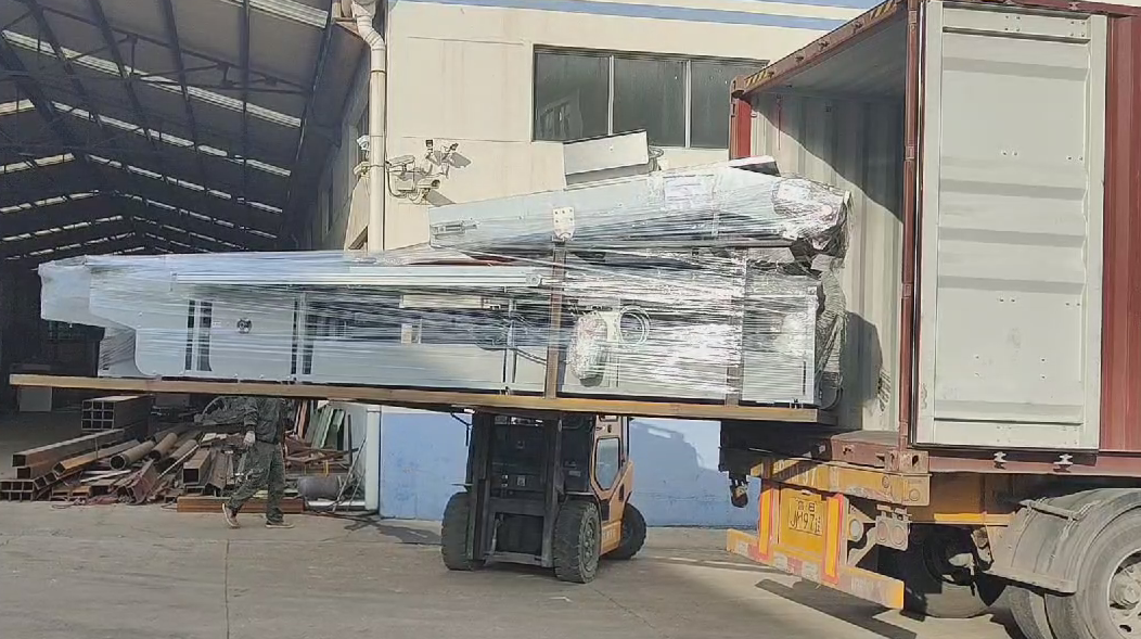 发往伊朗的清洗打蜡分选设备发货啦